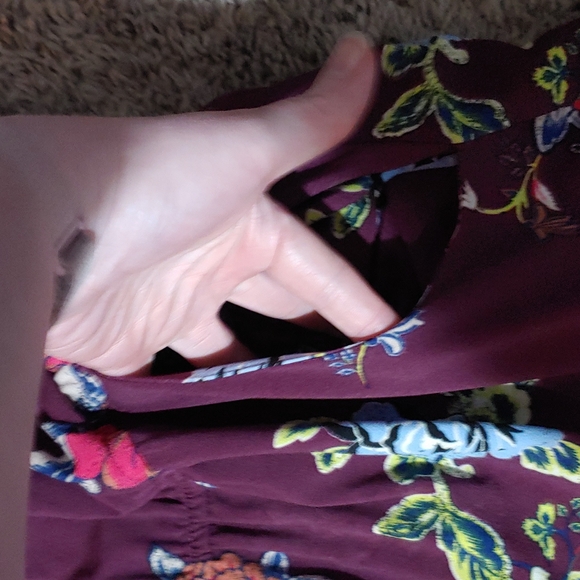 Beautiful Flower Dress - Picture 5 of 9